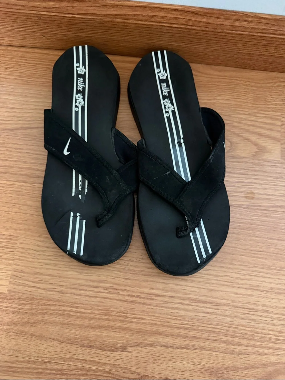 Nike Black Flip Flop Sandals with White Stripe Detail - Size: 10